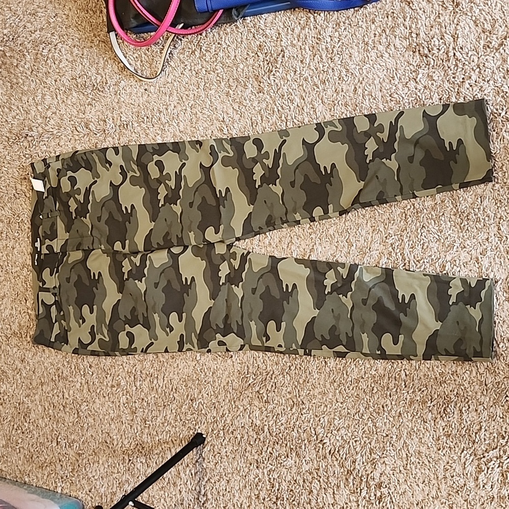CAMO PIXIE HIGH RISE